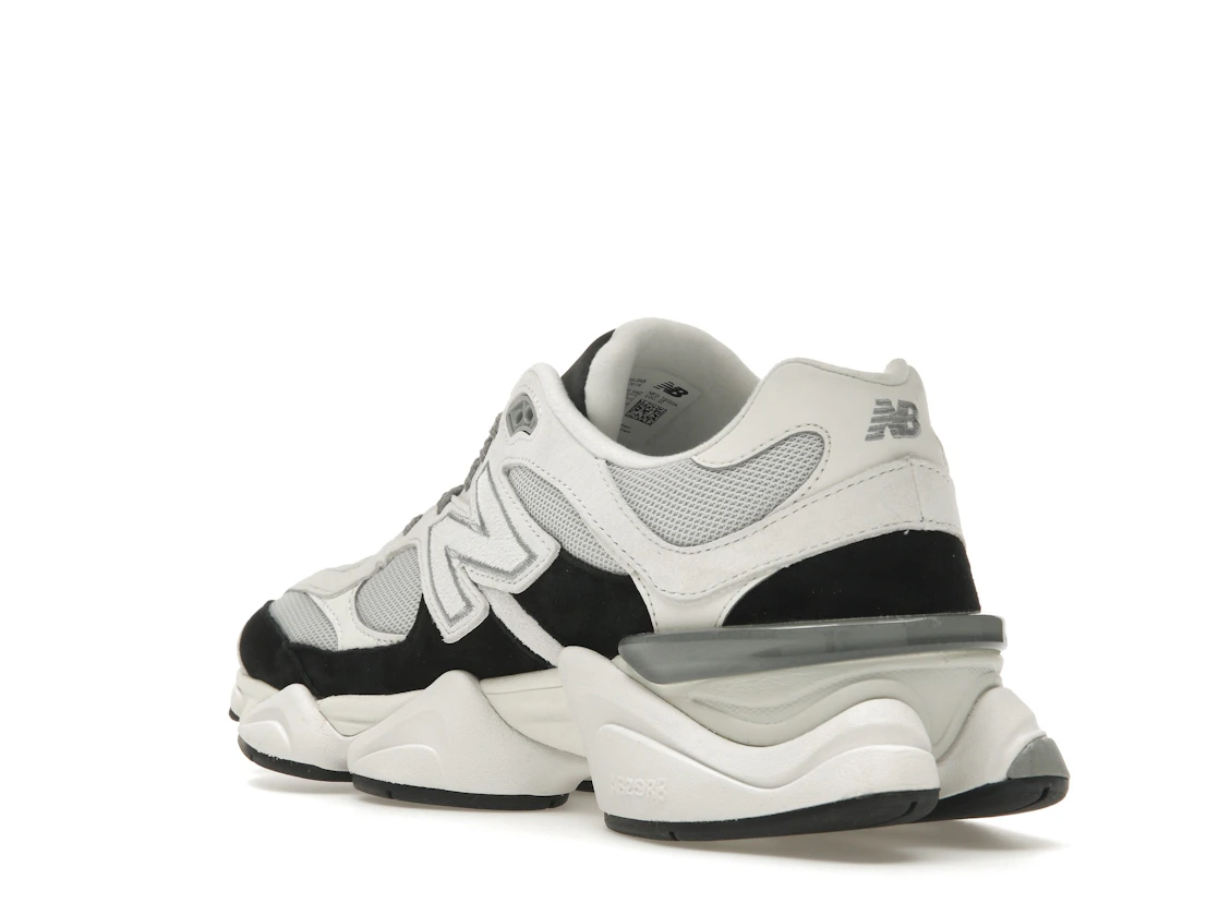 Vue 24 de New Balance 9060 Grey Jet Black