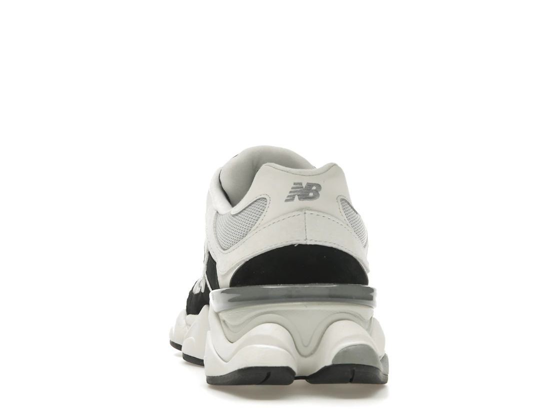 Vue 27 de New Balance 9060 Grey Jet Black