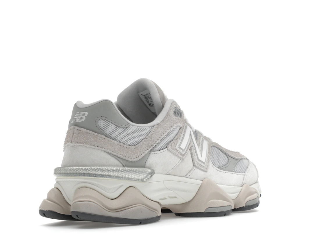 Vue 32 de New Balance 9060 Grey
