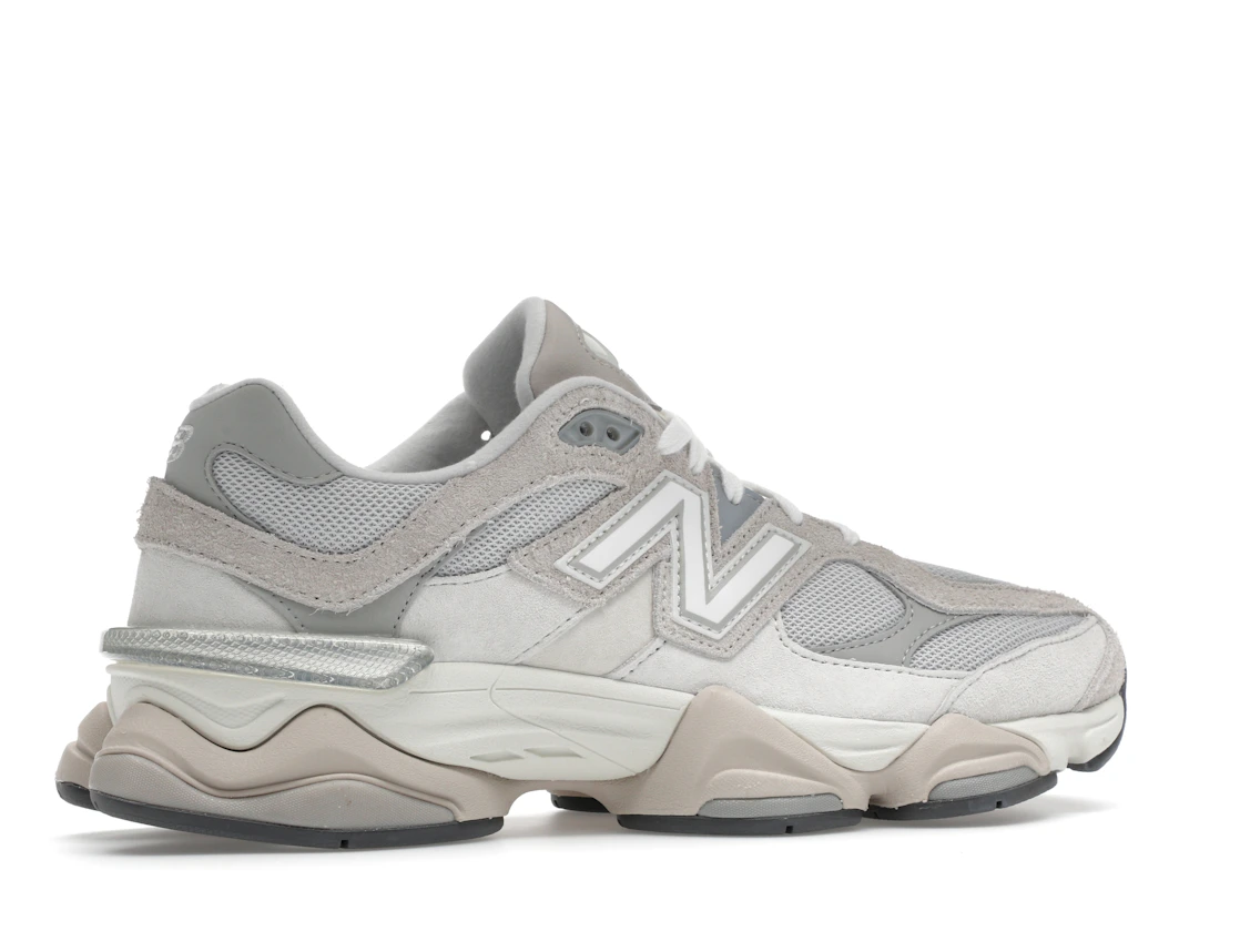 Vue 35 de New Balance 9060 Grey