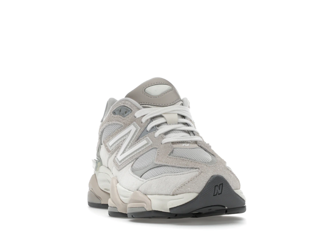 Vue 8 de New Balance 9060 Grey