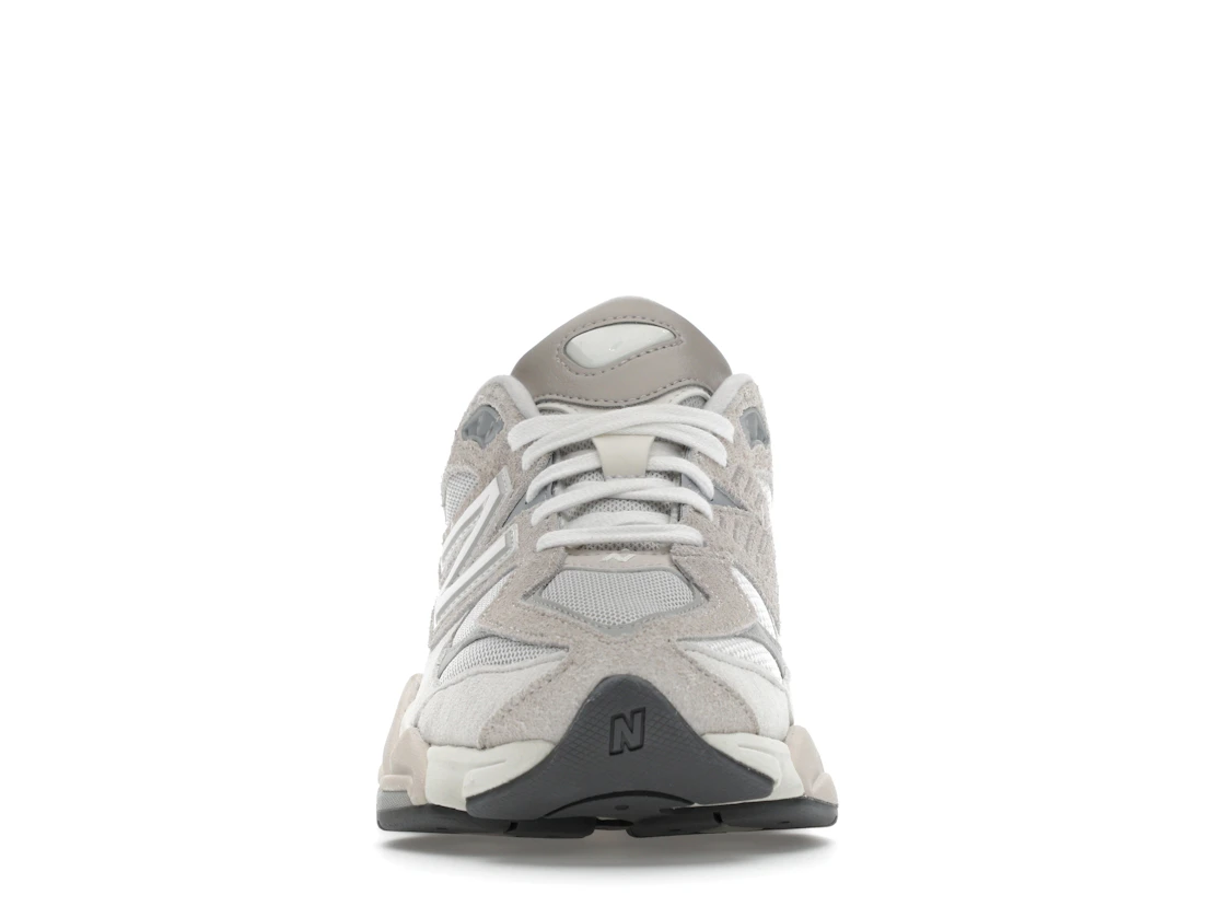 Vue 10 de New Balance 9060 Grey