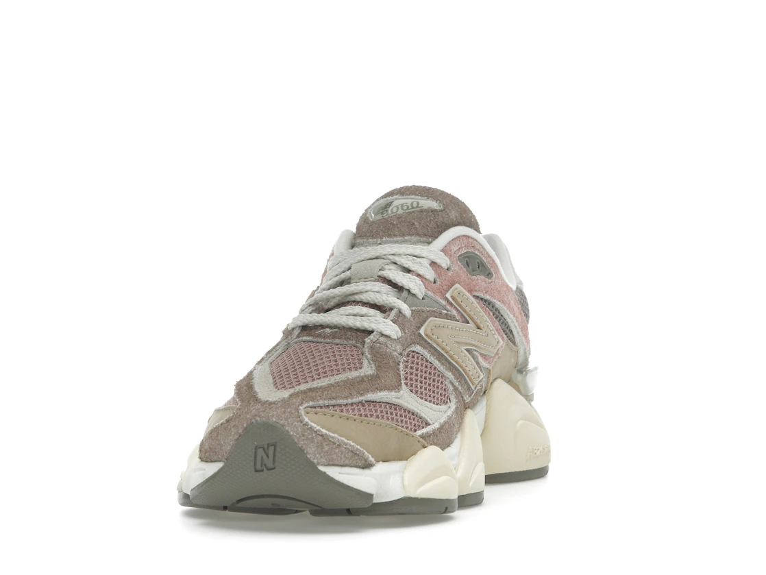 Vue 12 de New Balance 9060 Landslide Mushroom