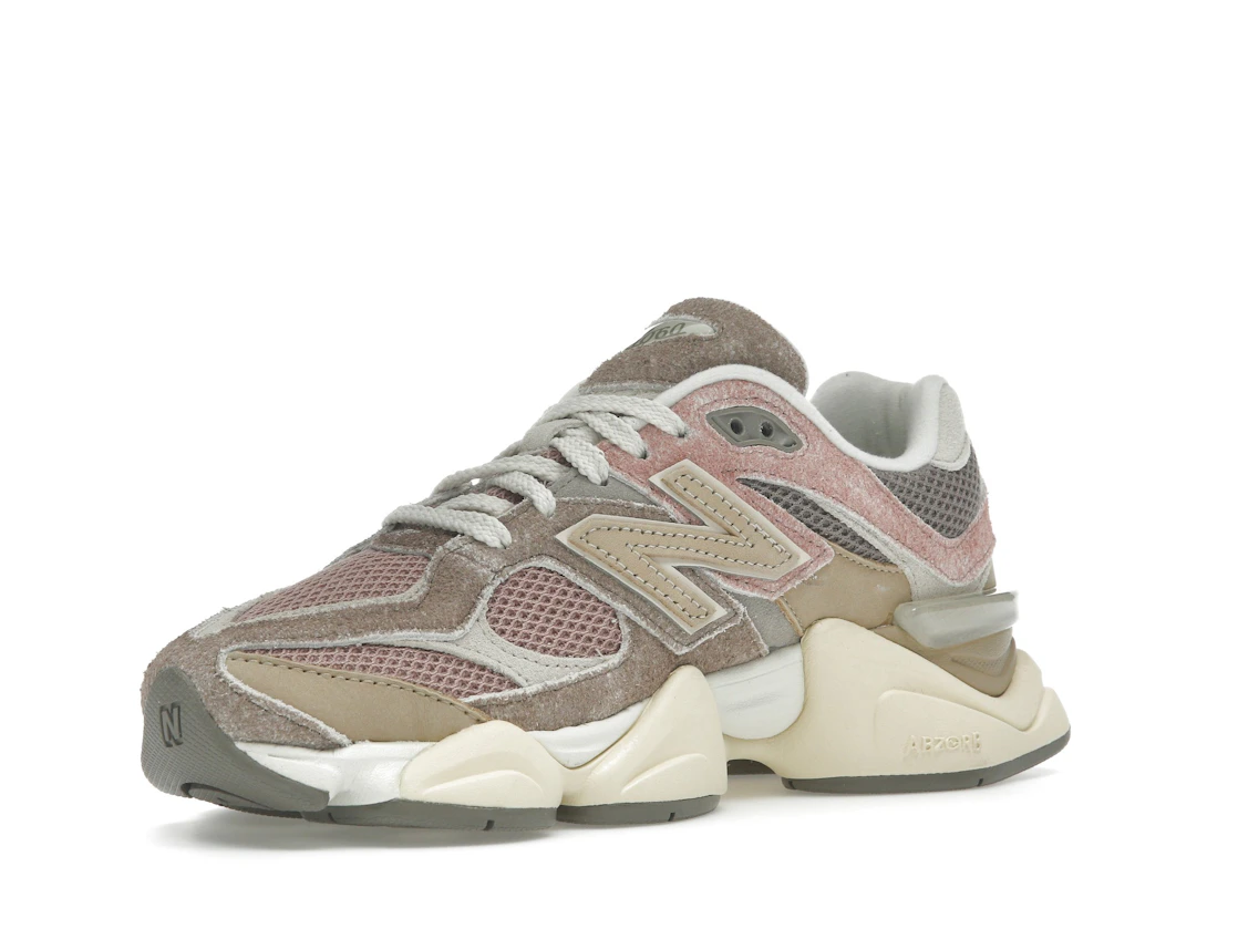 Vue 15 de New Balance 9060 Landslide Mushroom