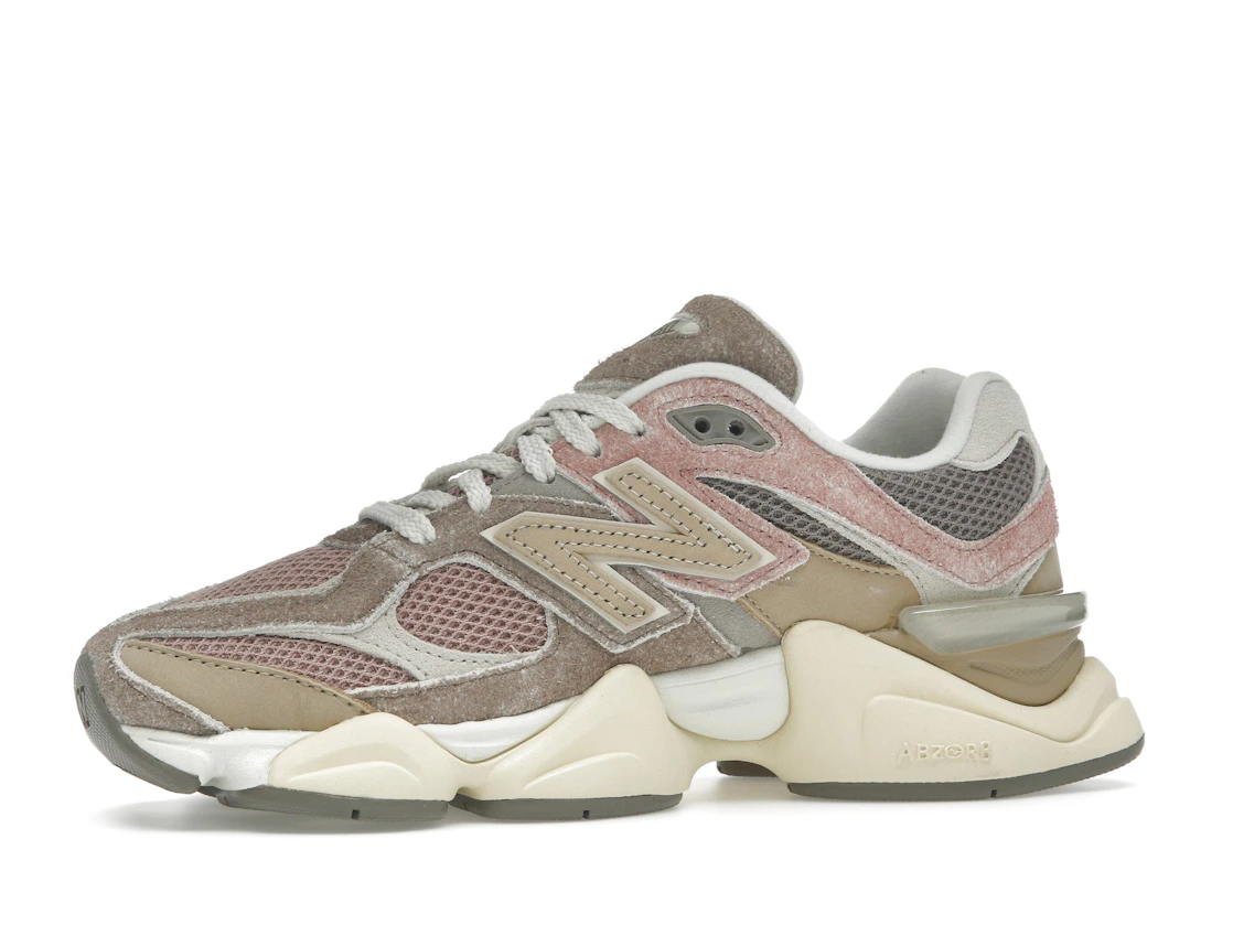 Vue 17 de New Balance 9060 Landslide Mushroom
