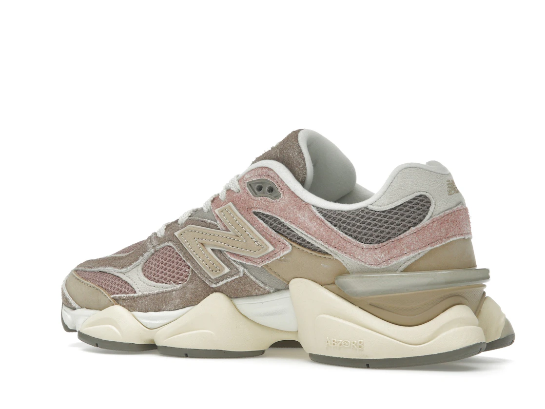 Vue 22 de New Balance 9060 Landslide Mushroom