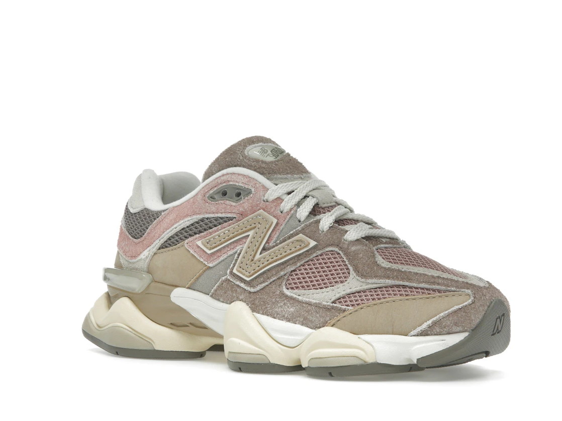 Vue 5 de New Balance 9060 Landslide Mushroom