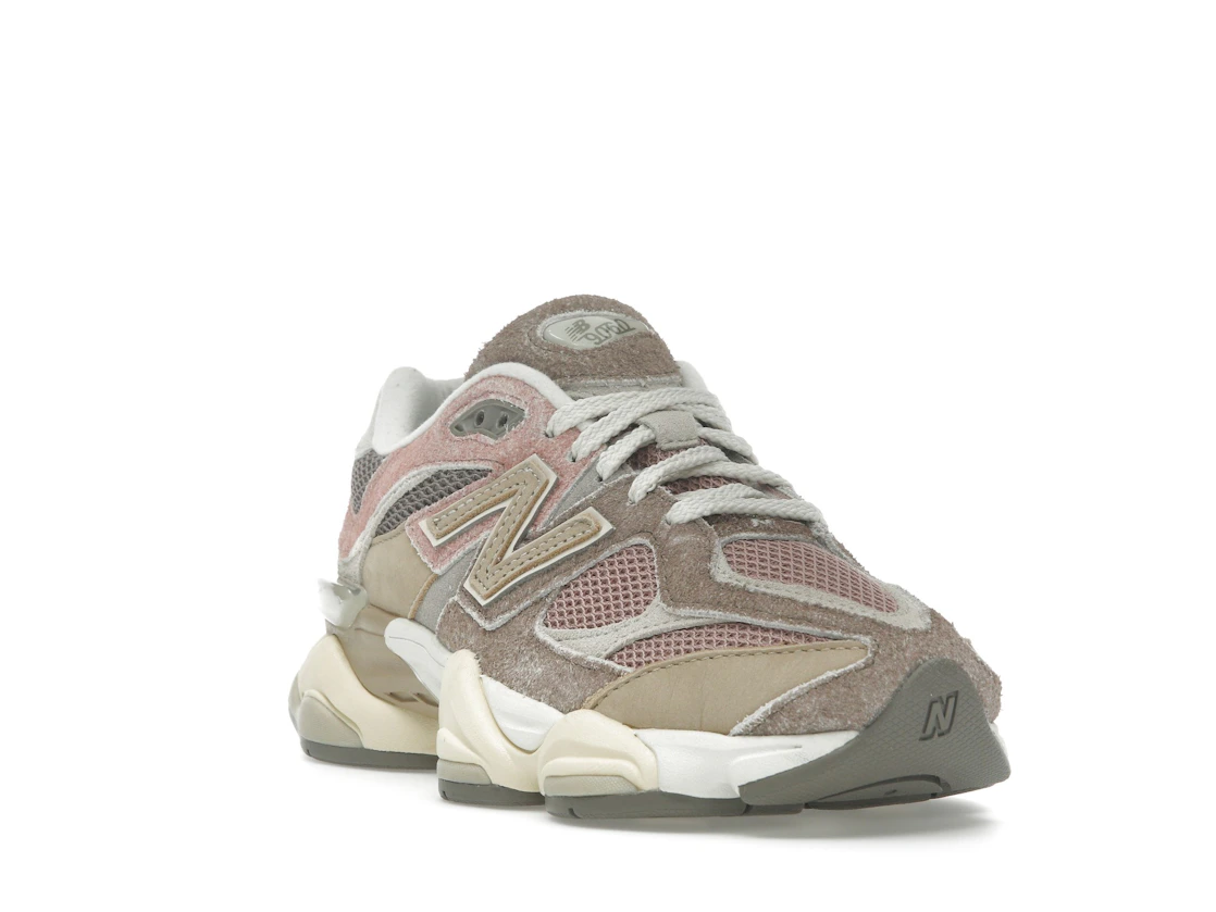 Vue 7 de New Balance 9060 Landslide Mushroom