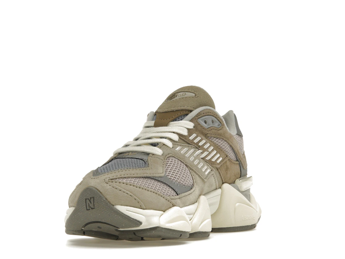 Vue 13 de New Balance 9060 Mushroom Aluminum