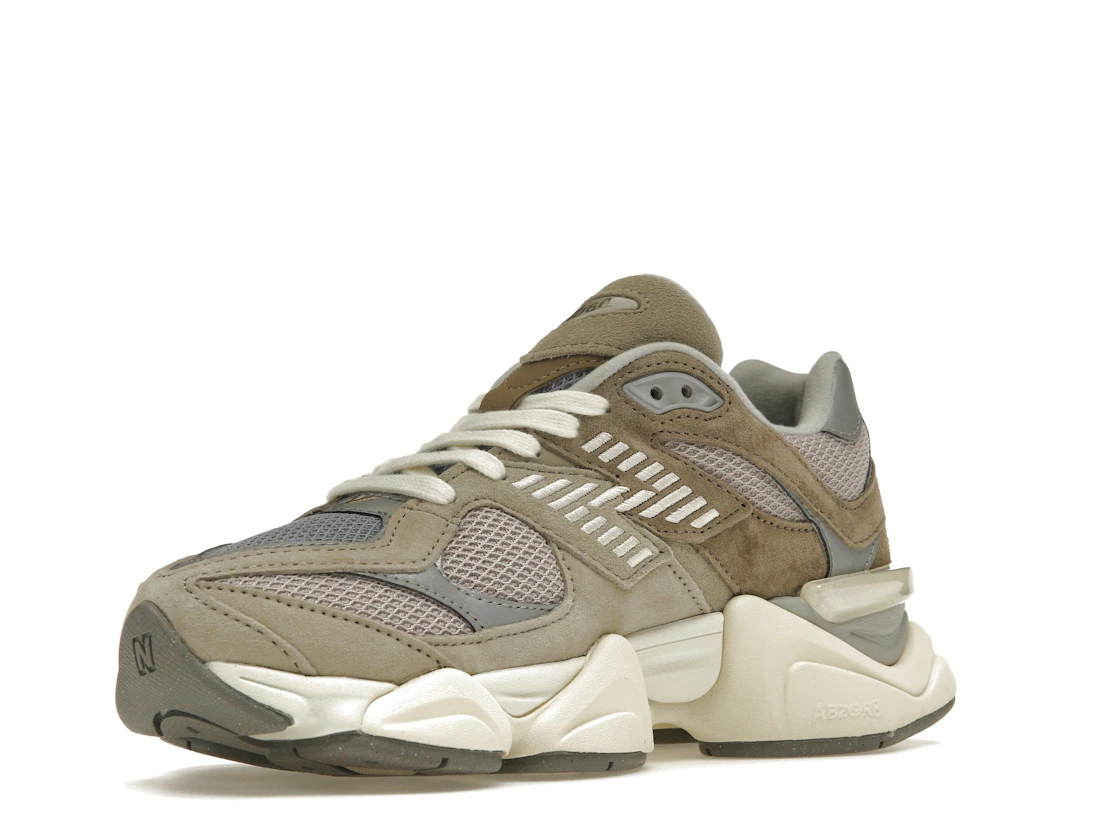 Vue 15 de New Balance 9060 Mushroom Aluminum