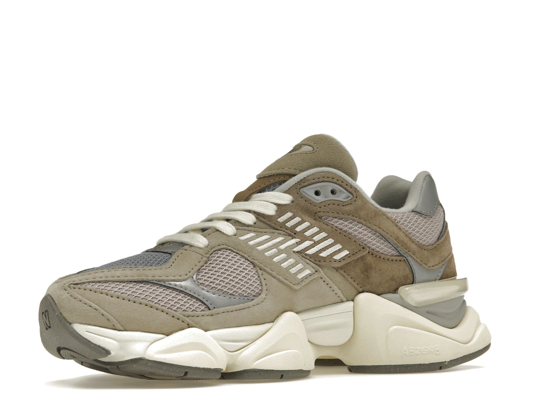 Vue 16 de New Balance 9060 Mushroom Aluminum