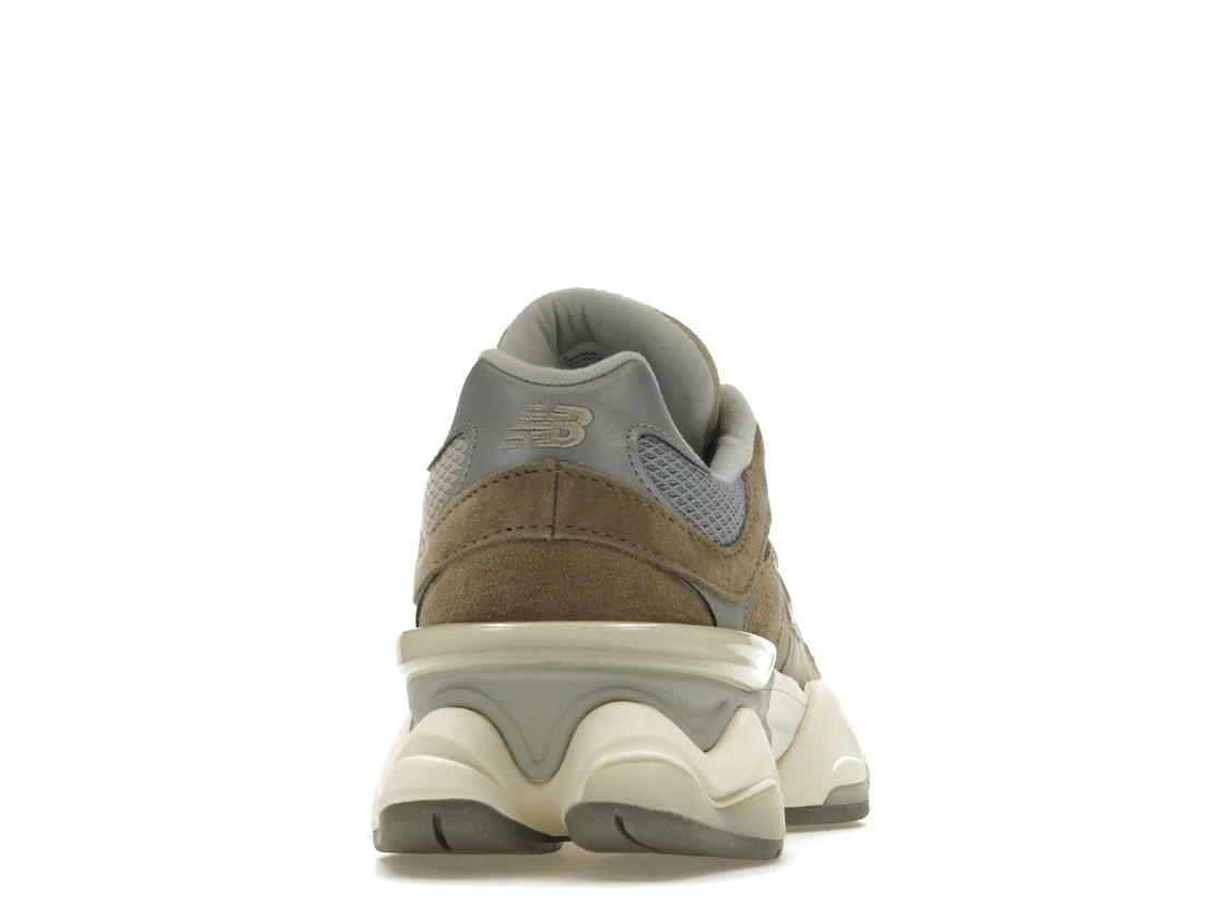 Vue 29 de New Balance 9060 Mushroom Aluminum