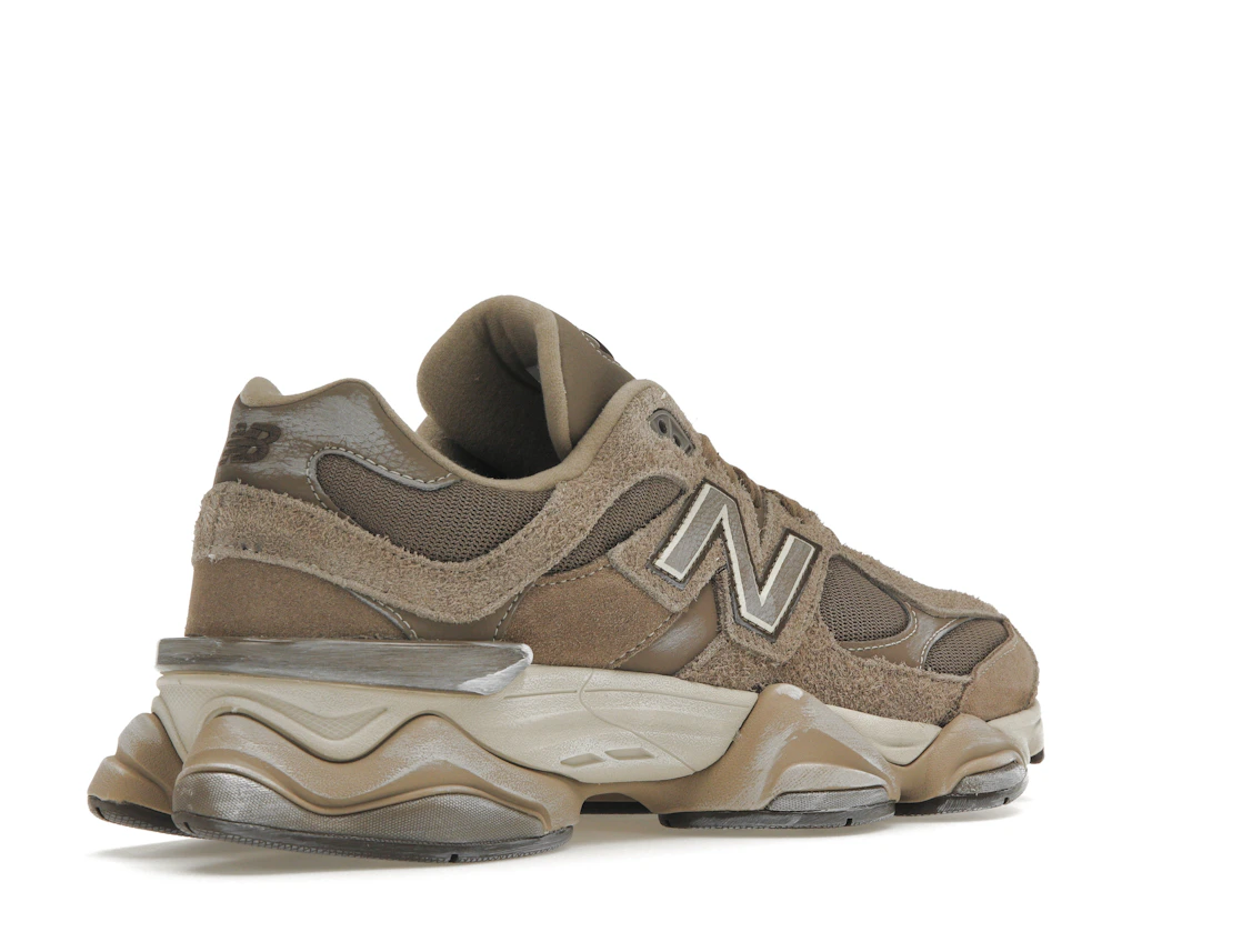 Vue 33 de New Balance 9060 Mushroom Timberwolf