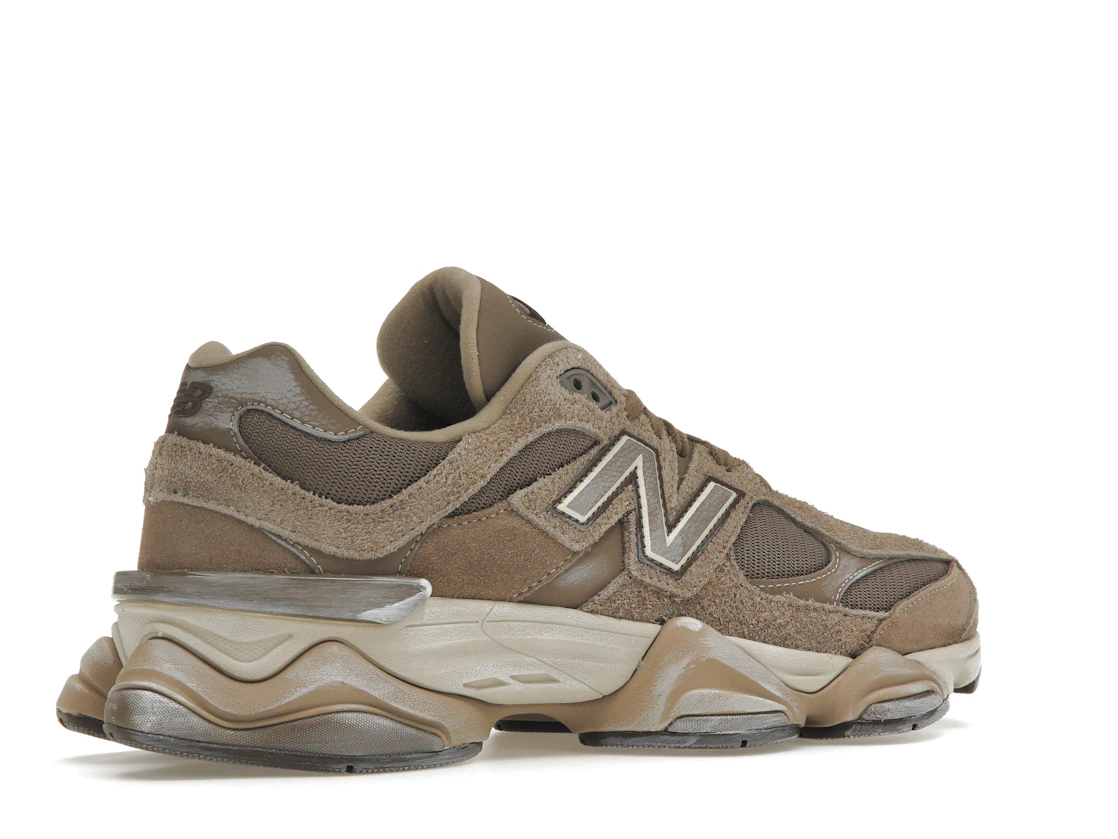 Vue 34 de New Balance 9060 Mushroom Timberwolf