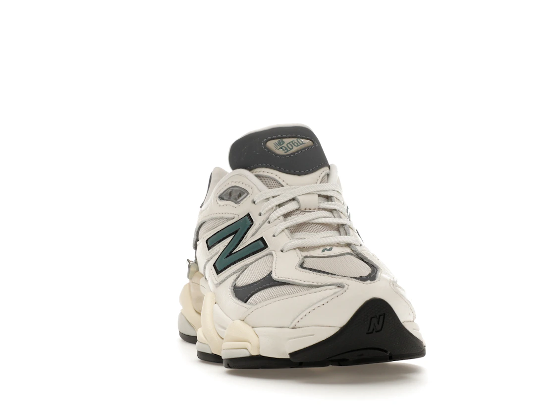 Vue 8 de New Balance 9060 New Spruce