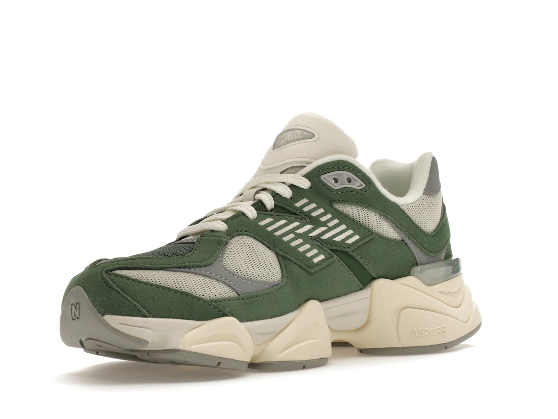 Vue 15 de New Balance 9060 Nori (GS)