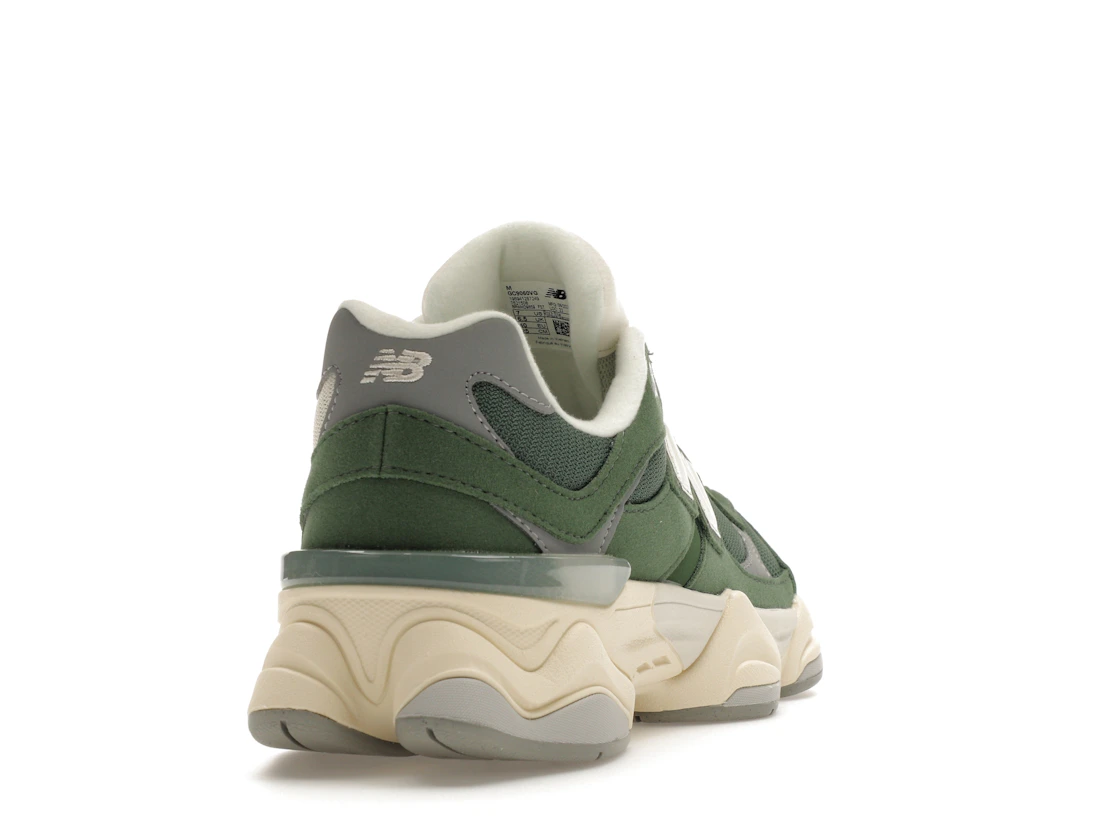 Vue 30 de New Balance 9060 Nori (GS)