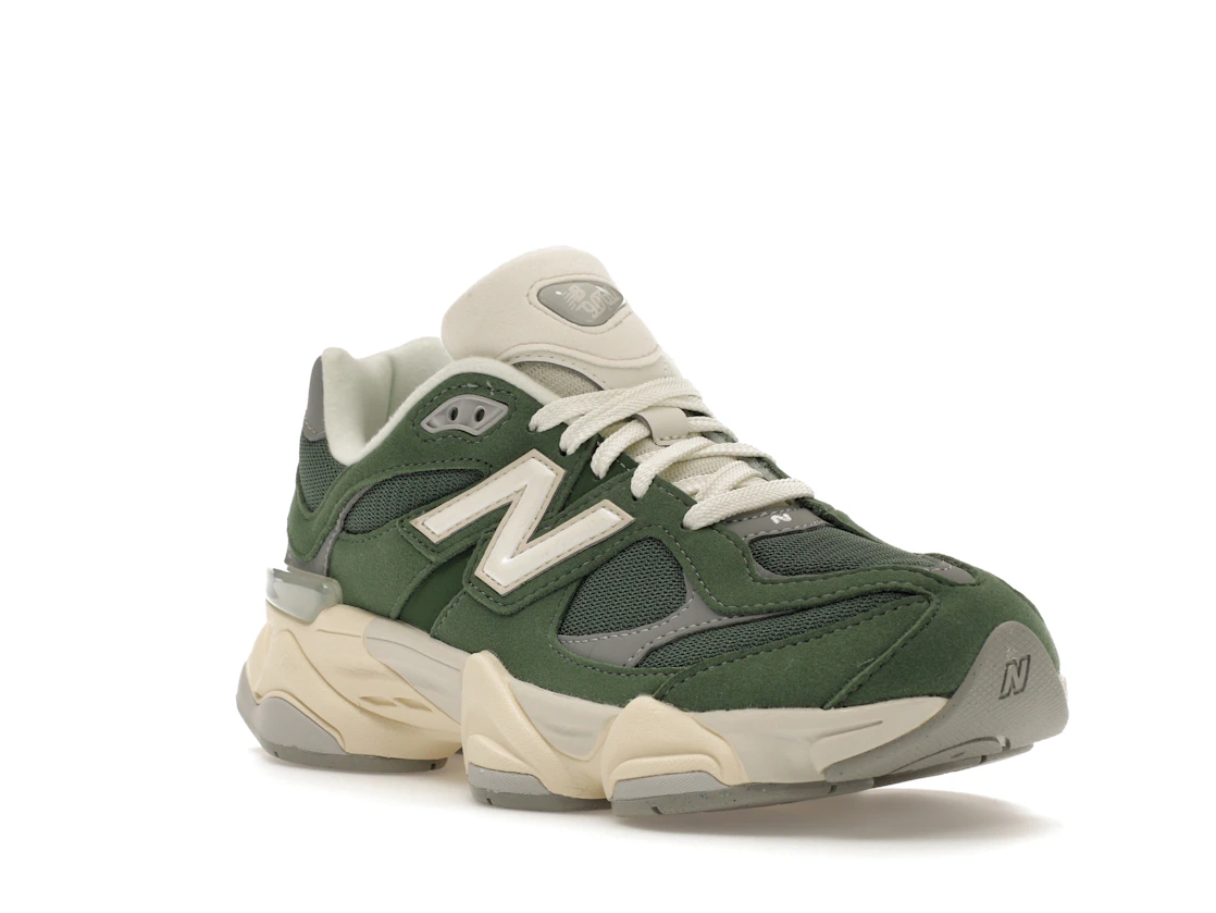 Vue 6 de New Balance 9060 Nori (GS)