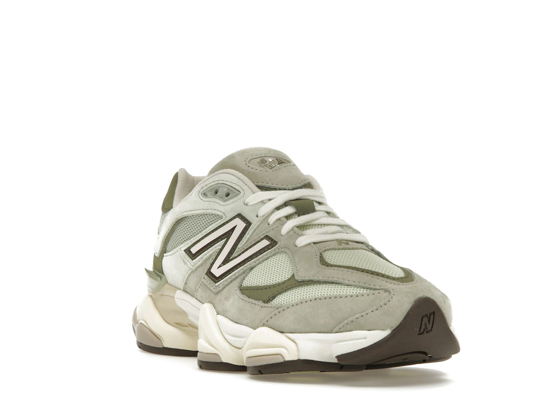 Vue 7 de New Balance 9060 Olivine