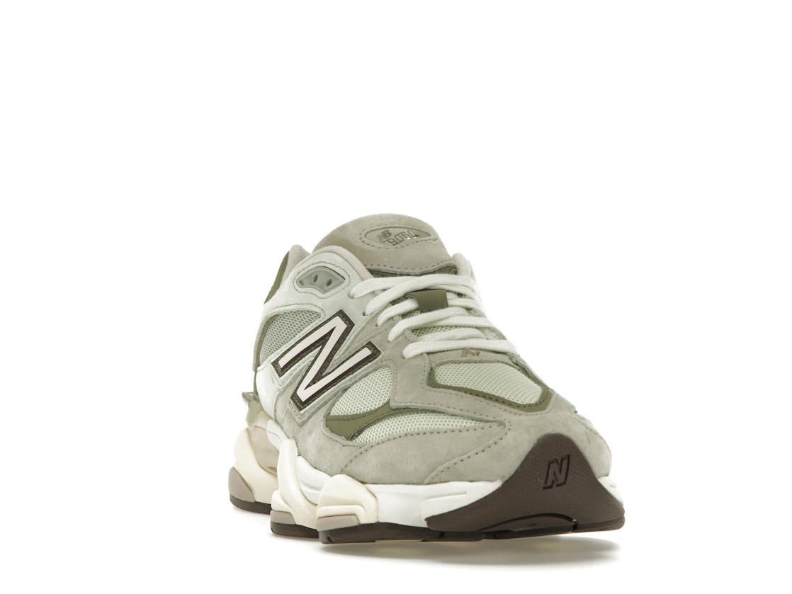 Vue 8 de New Balance 9060 Olivine
