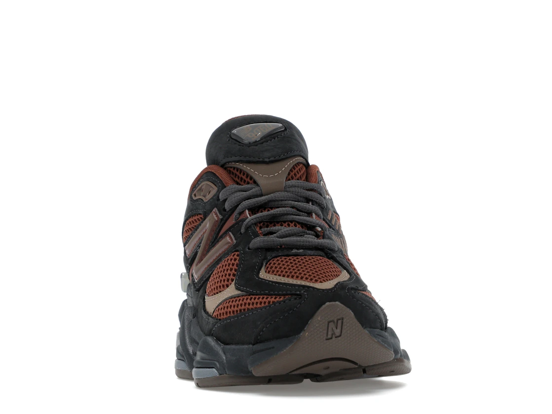 Vue 9 de New Balance 9060 Phantom Rich Oak
