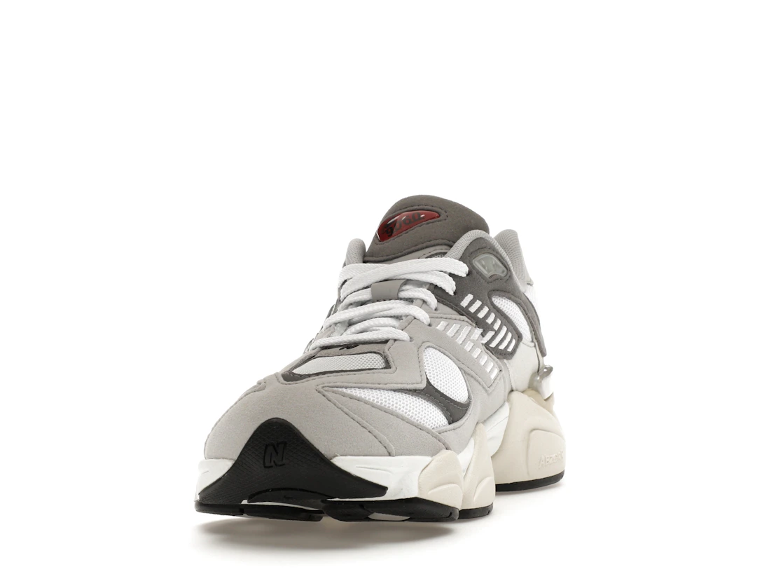 Vue 12 de New Balance 9060 Rain Cloud (GS)