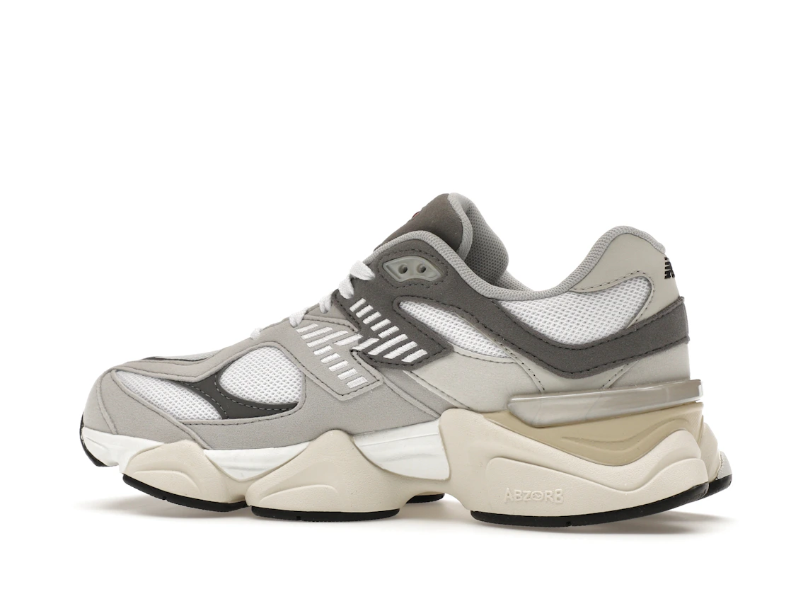 Vue 21 de New Balance 9060 Rain Cloud (GS)