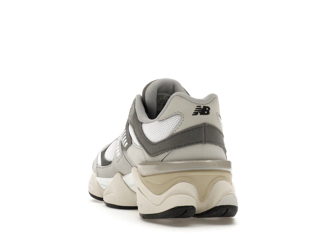 Vue 26 de New Balance 9060 Rain Cloud (GS)