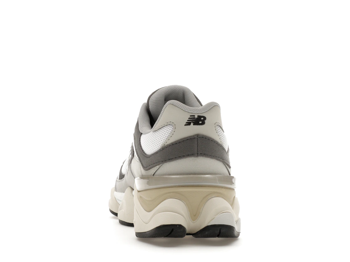 Vue 27 de New Balance 9060 Rain Cloud (GS)