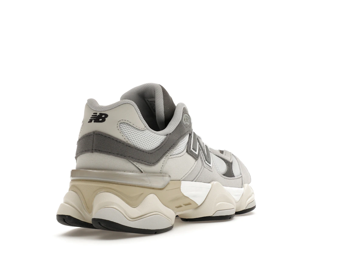 Vue 31 de New Balance 9060 Rain Cloud (GS)