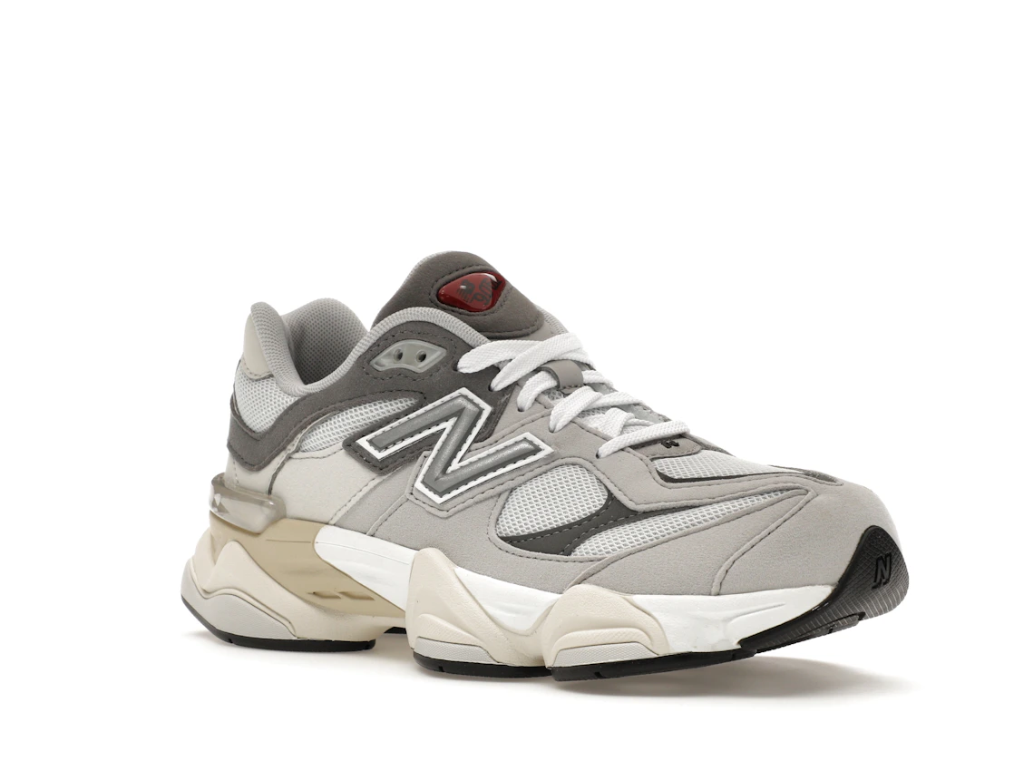 Vue 5 de New Balance 9060 Rain Cloud (GS)