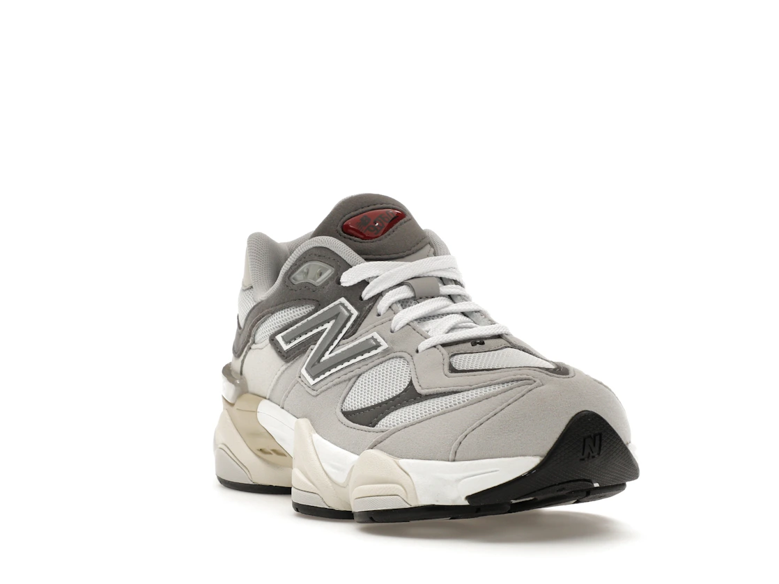 Vue 7 de New Balance 9060 Rain Cloud (GS)