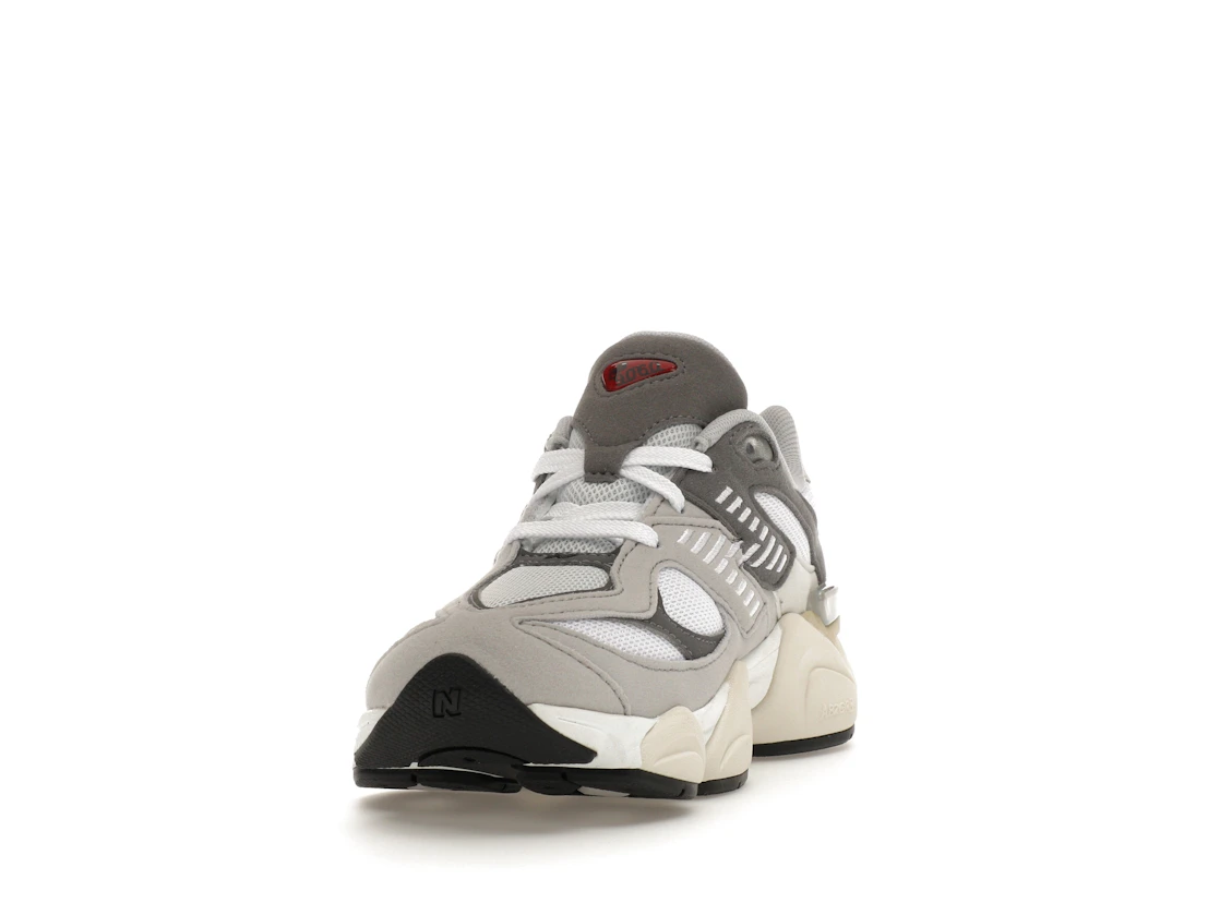 Vue 12 de New Balance 9060 Rain Cloud (PS)