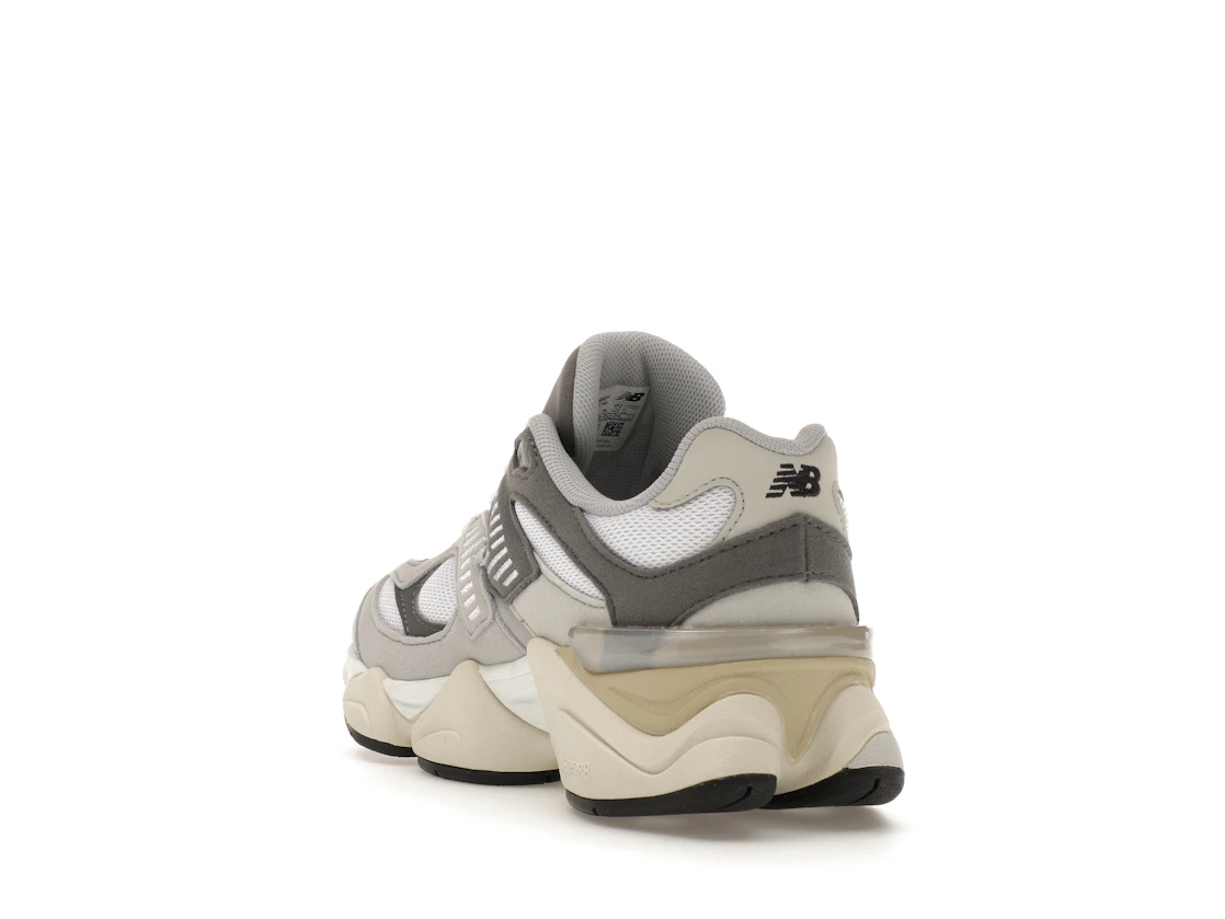 Vue 25 de New Balance 9060 Rain Cloud (PS)