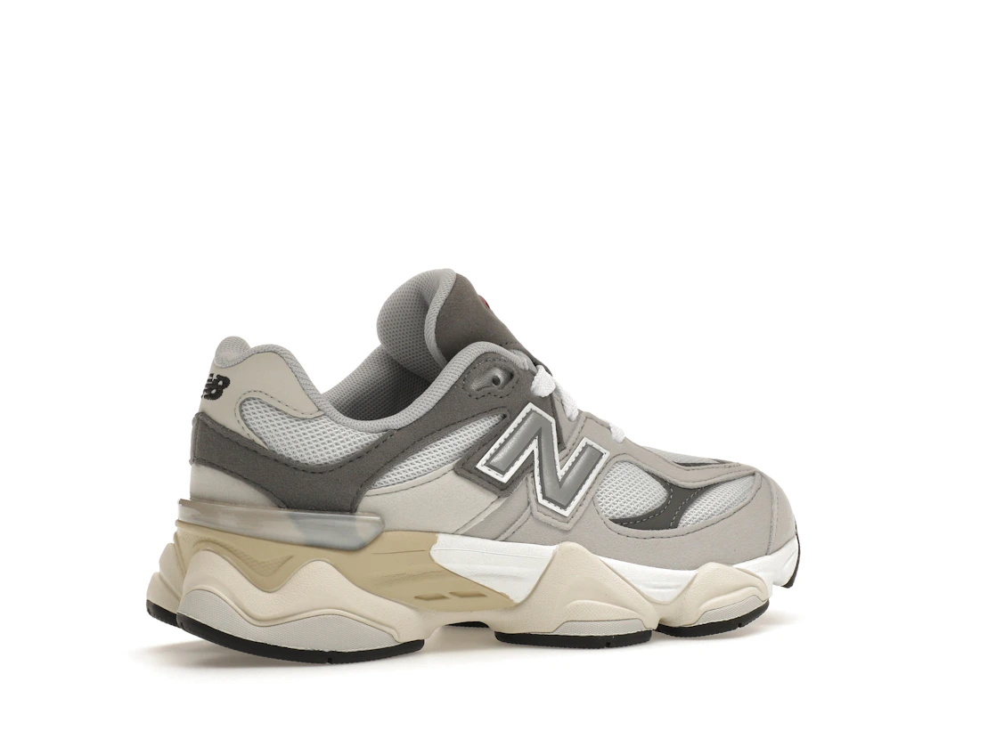 Vue 34 de New Balance 9060 Rain Cloud (PS)