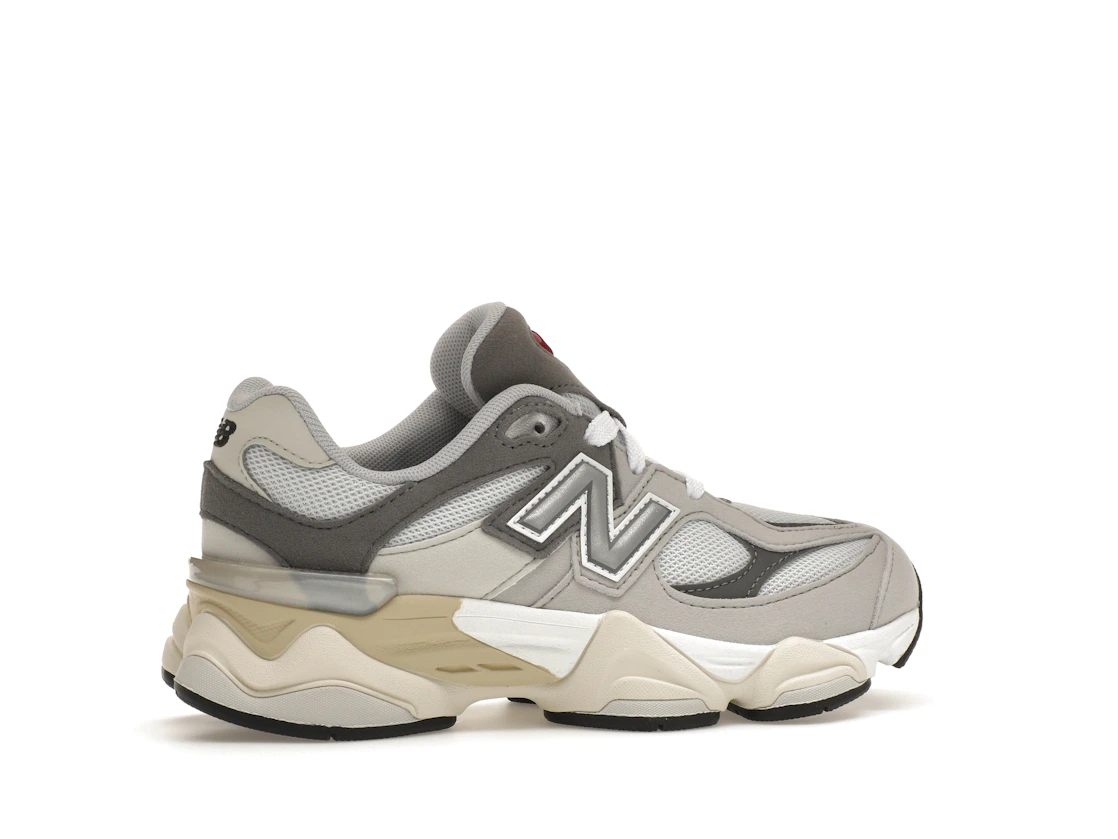 Vue 35 de New Balance 9060 Rain Cloud (PS)