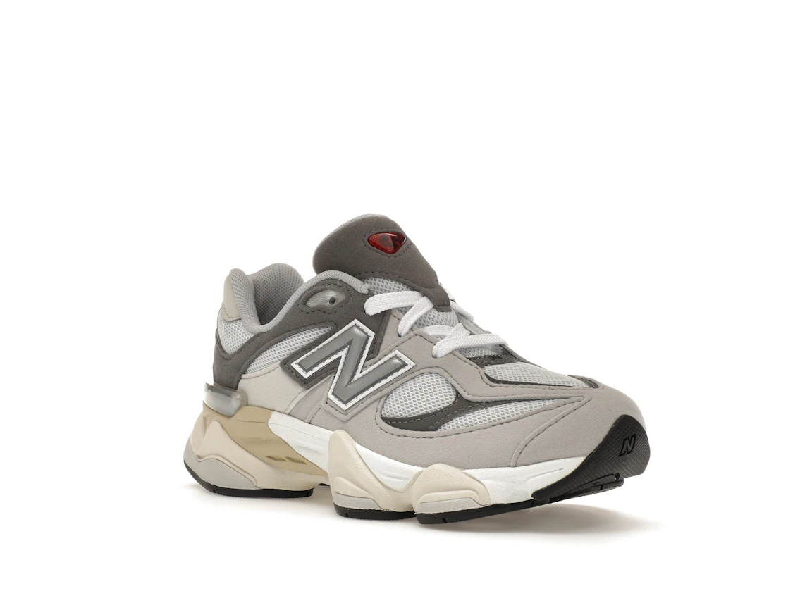 Vue 5 de New Balance 9060 Rain Cloud (PS)