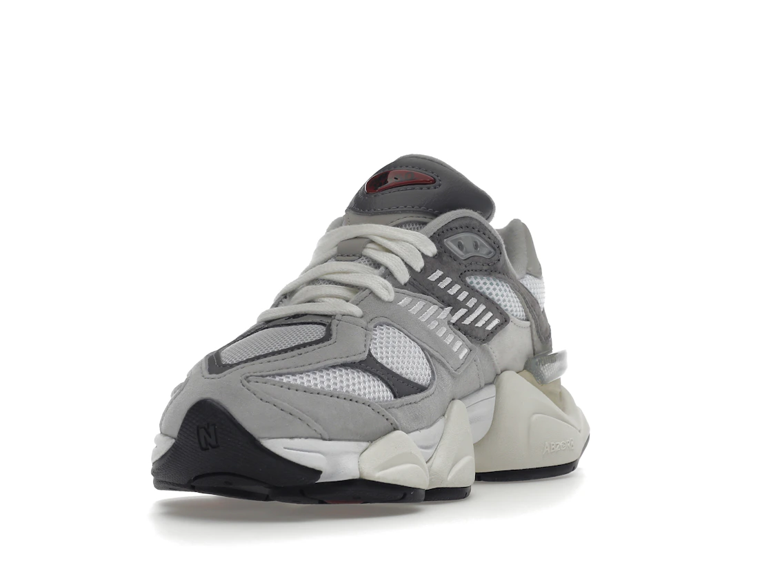 Vue 13 de New Balance 9060 Rain Cloud Grey