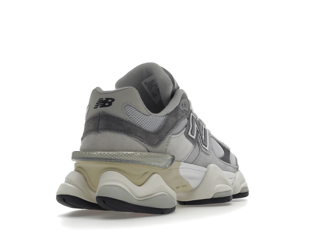Vue 31 de New Balance 9060 Rain Cloud Grey