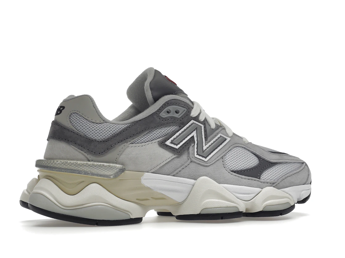 Vue 35 de New Balance 9060 Rain Cloud Grey