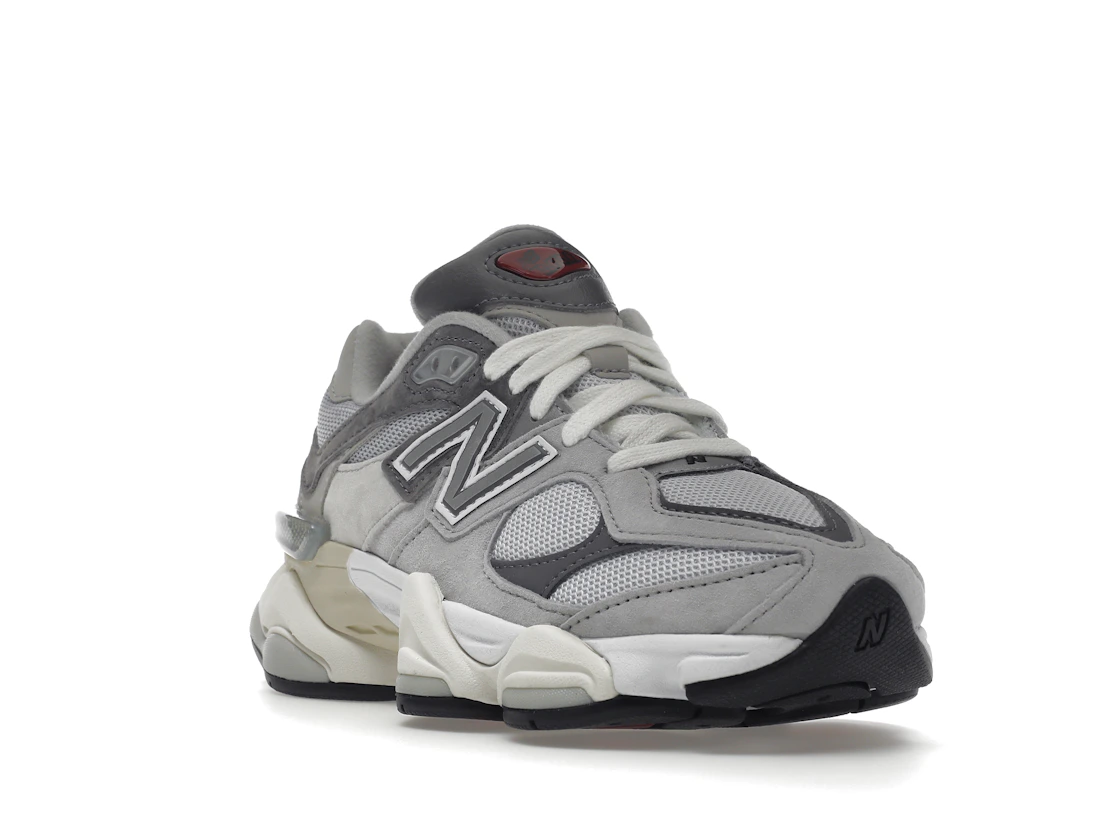 Vue 7 de New Balance 9060 Rain Cloud Grey