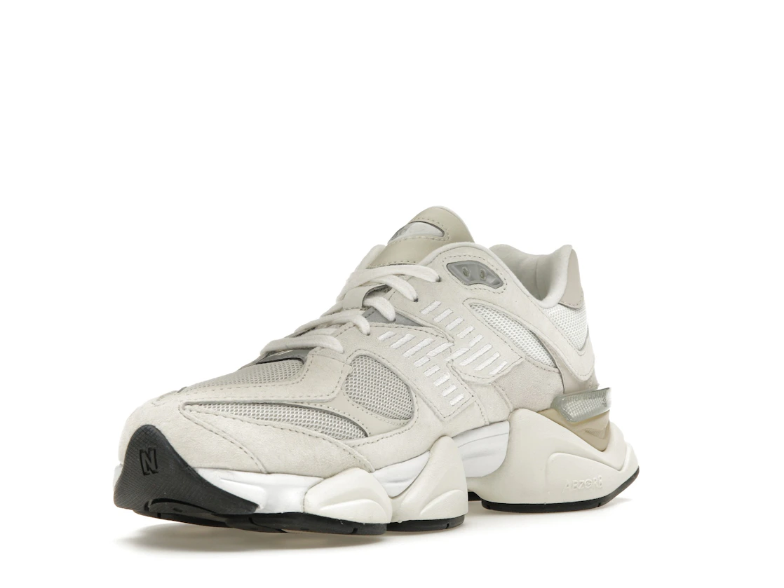 Vue 14 de New Balance 9060 Sea Salt Moonbeam