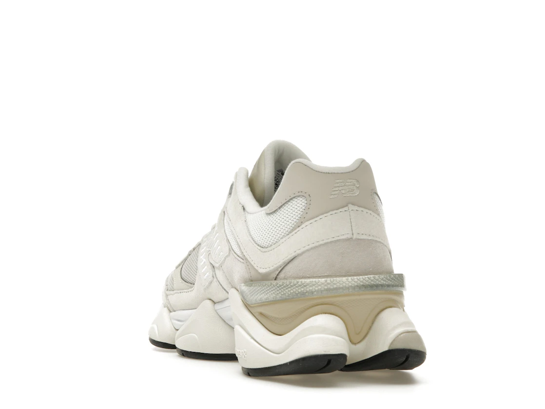 Vue 26 de New Balance 9060 Sea Salt Moonbeam