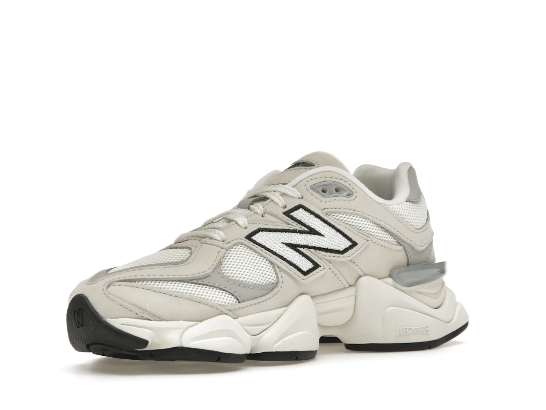 Vue 15 de New Balance 9060 Sea Salt Raincloud
