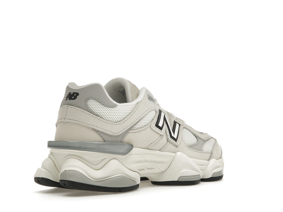 Vue 32 de New Balance 9060 Sea Salt Raincloud