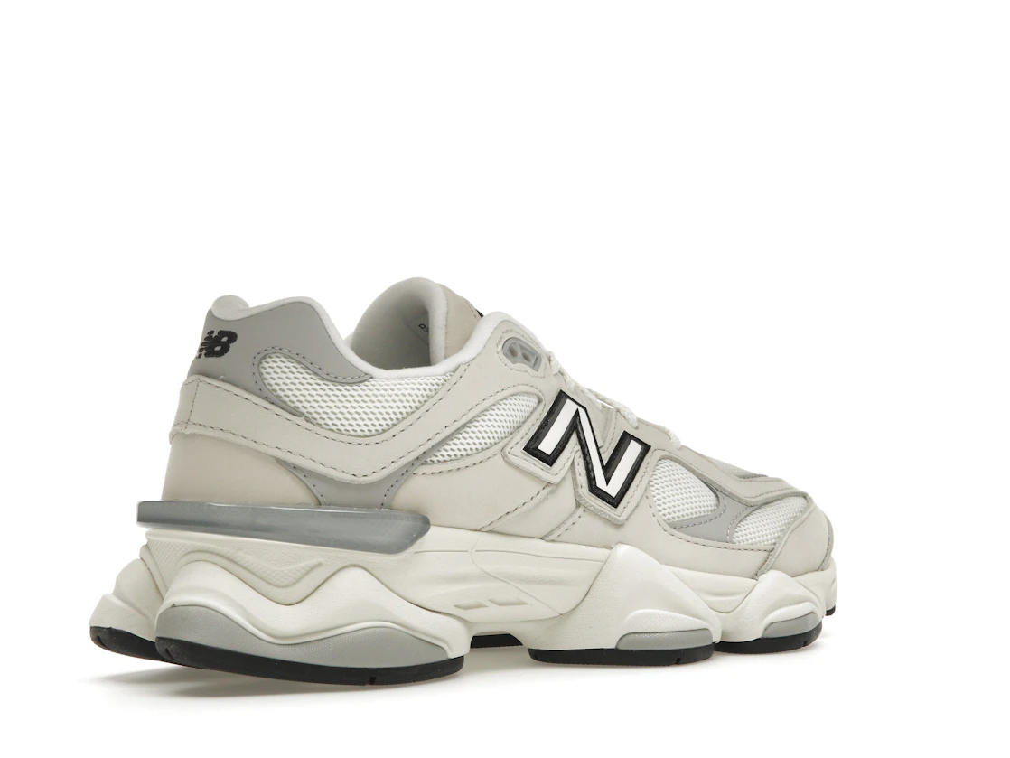 Vue 33 de New Balance 9060 Sea Salt Raincloud