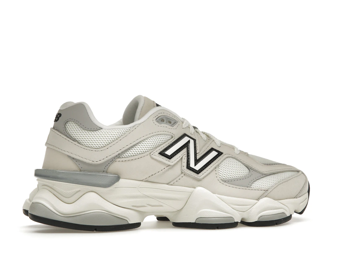 Vue 35 de New Balance 9060 Sea Salt Raincloud