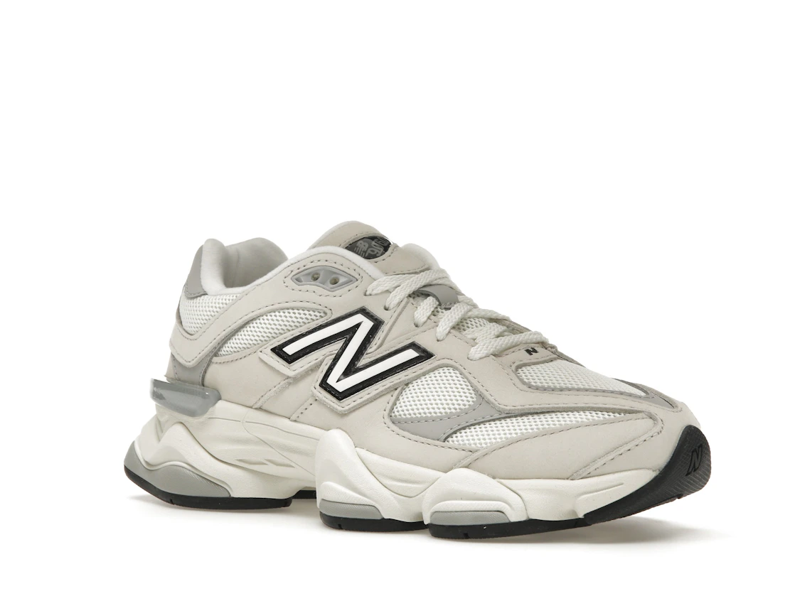 Vue 5 de New Balance 9060 Sea Salt Raincloud