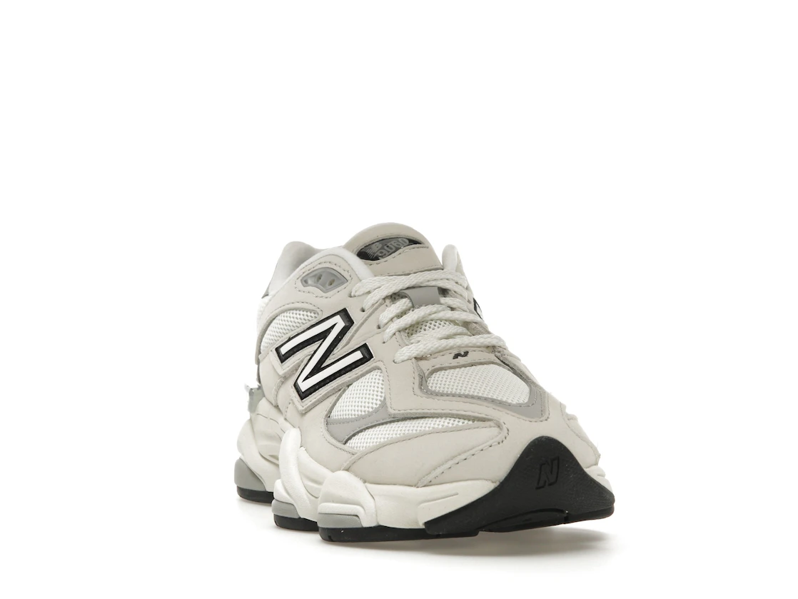 Vue 8 de New Balance 9060 Sea Salt Raincloud