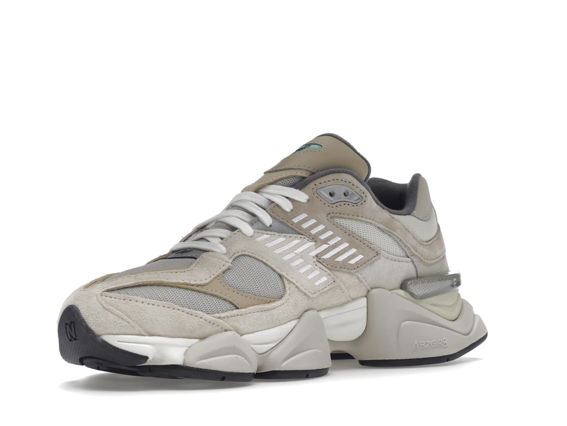 Vue 15 de New Balance 9060 Sea Salt